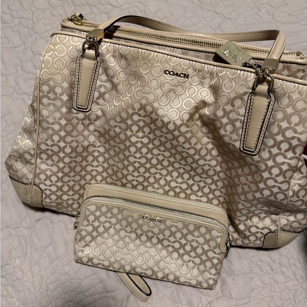 Coach Cream Signature Logo Tote with Matching Wristlet